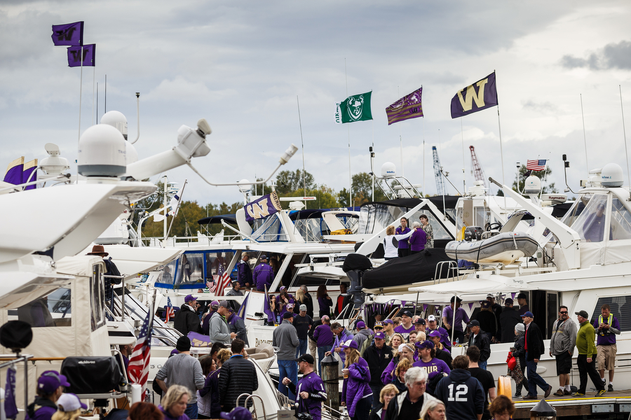 The University of Washington plays Portland State at Alaska Airlines Field at Husky Stadium, Saturday, September 17, 2016. (Photo by JORDAN STEAD | www.redboxpictures.com)