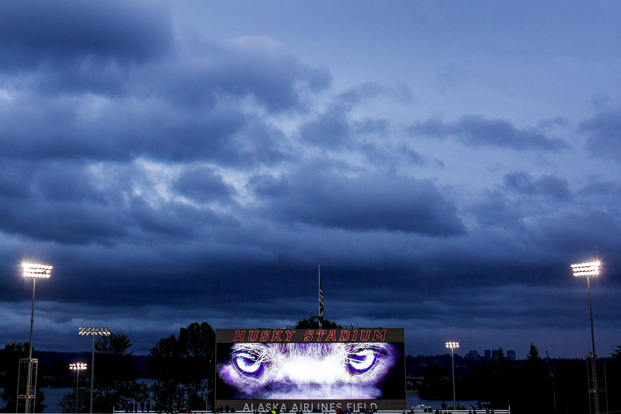 The University of Washington plays Portland State at Alaska Airlines Field at Husky Stadium, Saturday, September 17, 2016. (Photo by JORDAN STEAD | www.redboxpictures.com)