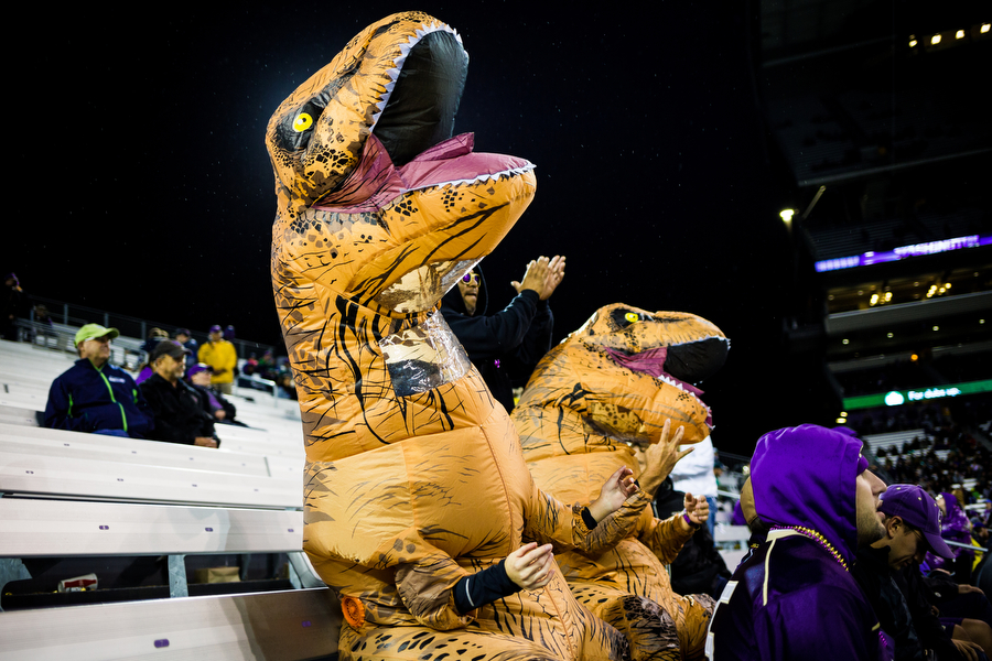 The University of Washington plays Portland State at Alaska Airlines Field at Husky Stadium, Saturday, September 17, 2016. (Photo by JORDAN STEAD | www.redboxpictures.com)